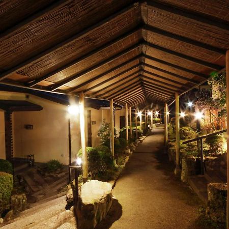 Готель Akame Onsen Yamanoyu Yumoto Akame Sansuien Nabari Екстер'єр фото