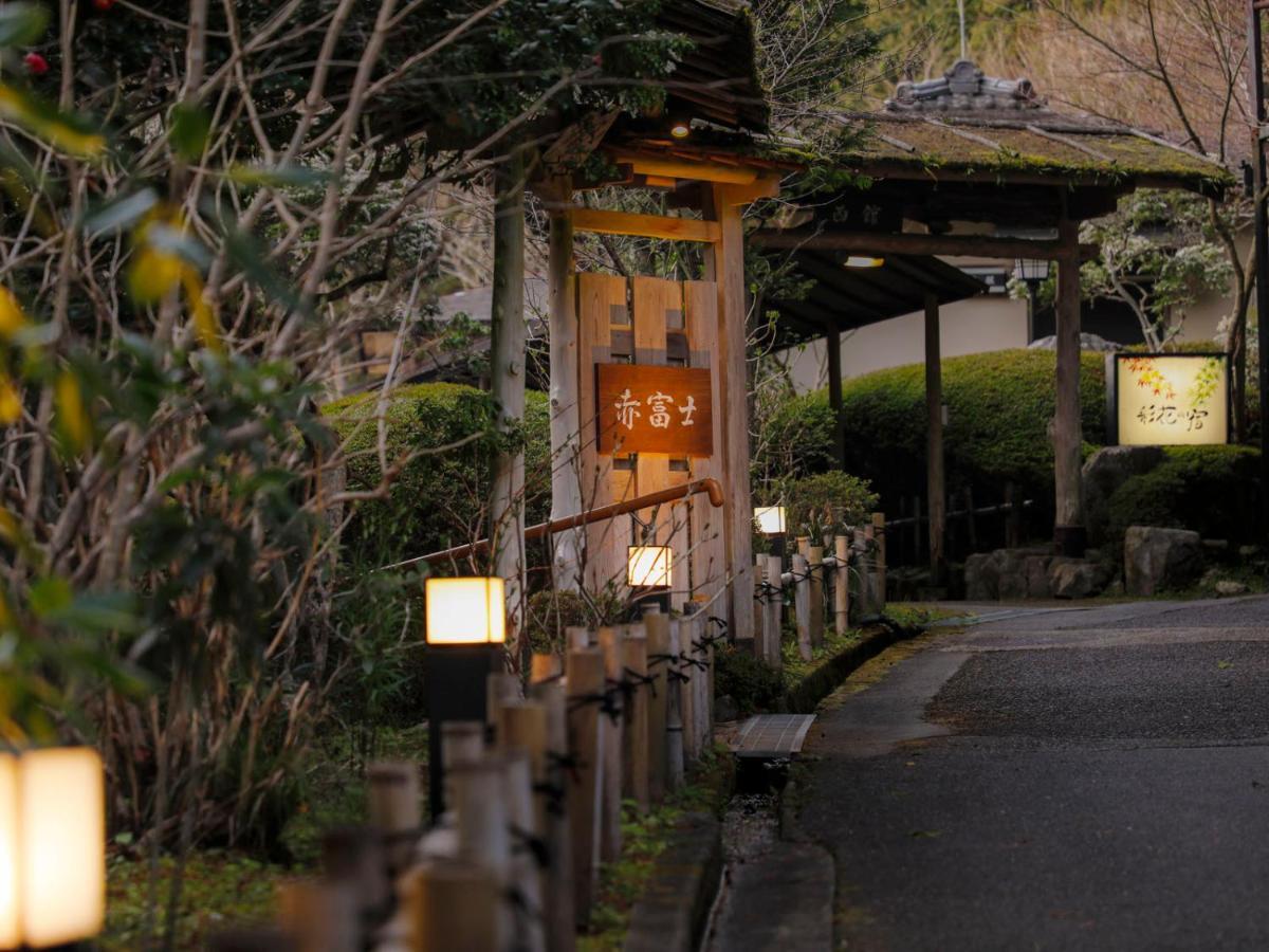 Готель Akame Onsen Yamanoyu Yumoto Akame Sansuien Nabari Екстер'єр фото